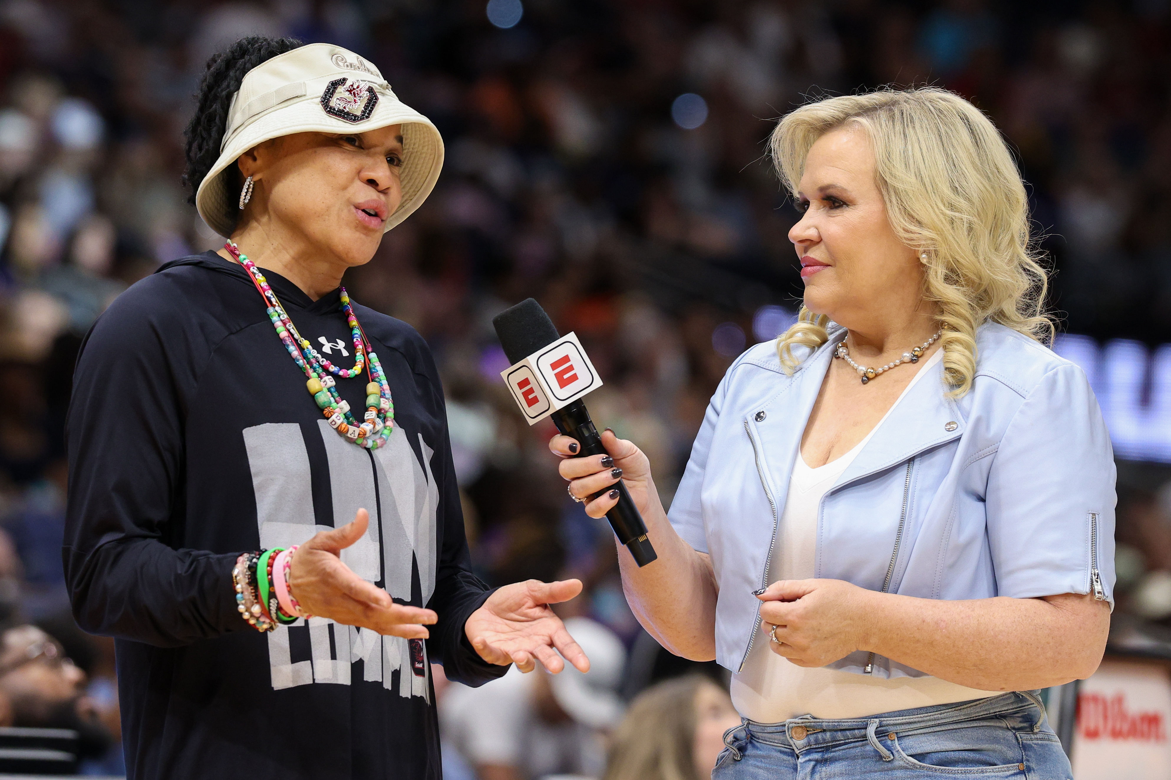 Dawn Staley at the Final Four National Championship Practice, South Carolina - Source: Imagn